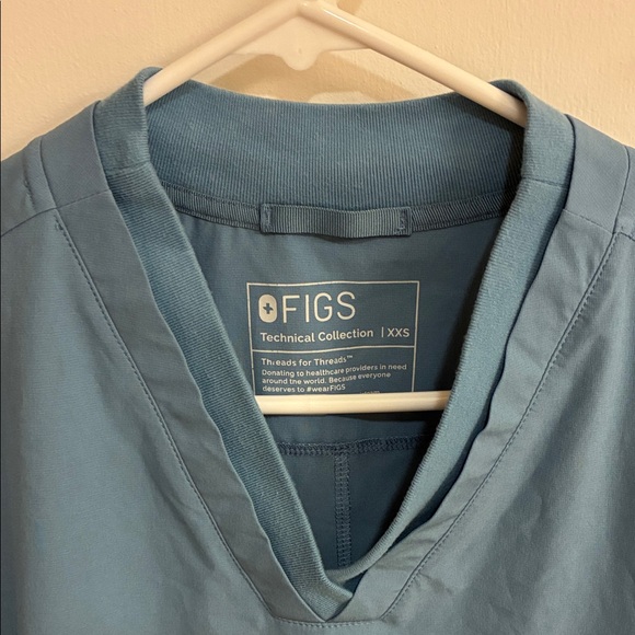 Figs Oran Cool Blue V-Neck Scrub Top in Sz XXS - Picture 4 of 8